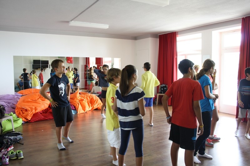 Village Camps International Summer Camp Leysin, Switzerland 2025-08-09 https://www.villagecamps.com/journals_admin/images/686-19-inter prep (75).jpg
